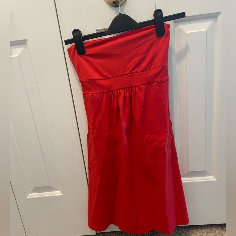 Susana Monaco strapless dress.